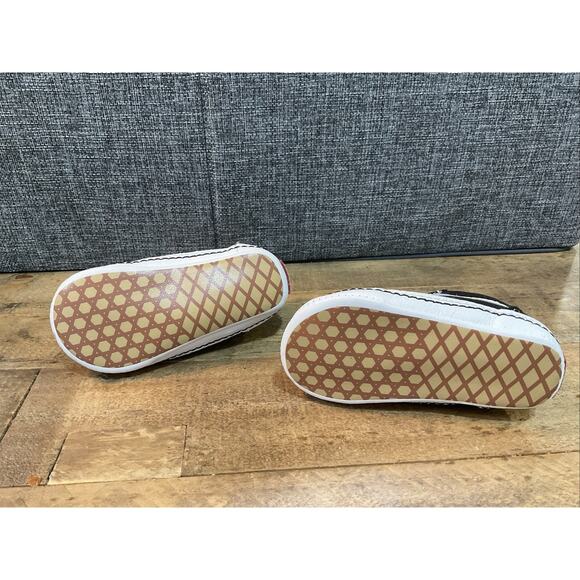 VANS Crib Old Skool Baby Shoes Black/True White Infant Size 4 Ships Free - Picture 6 of 6